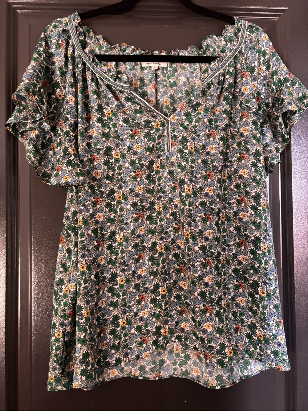 Max Studio Green Floral Ruffle Sleeve Blouse